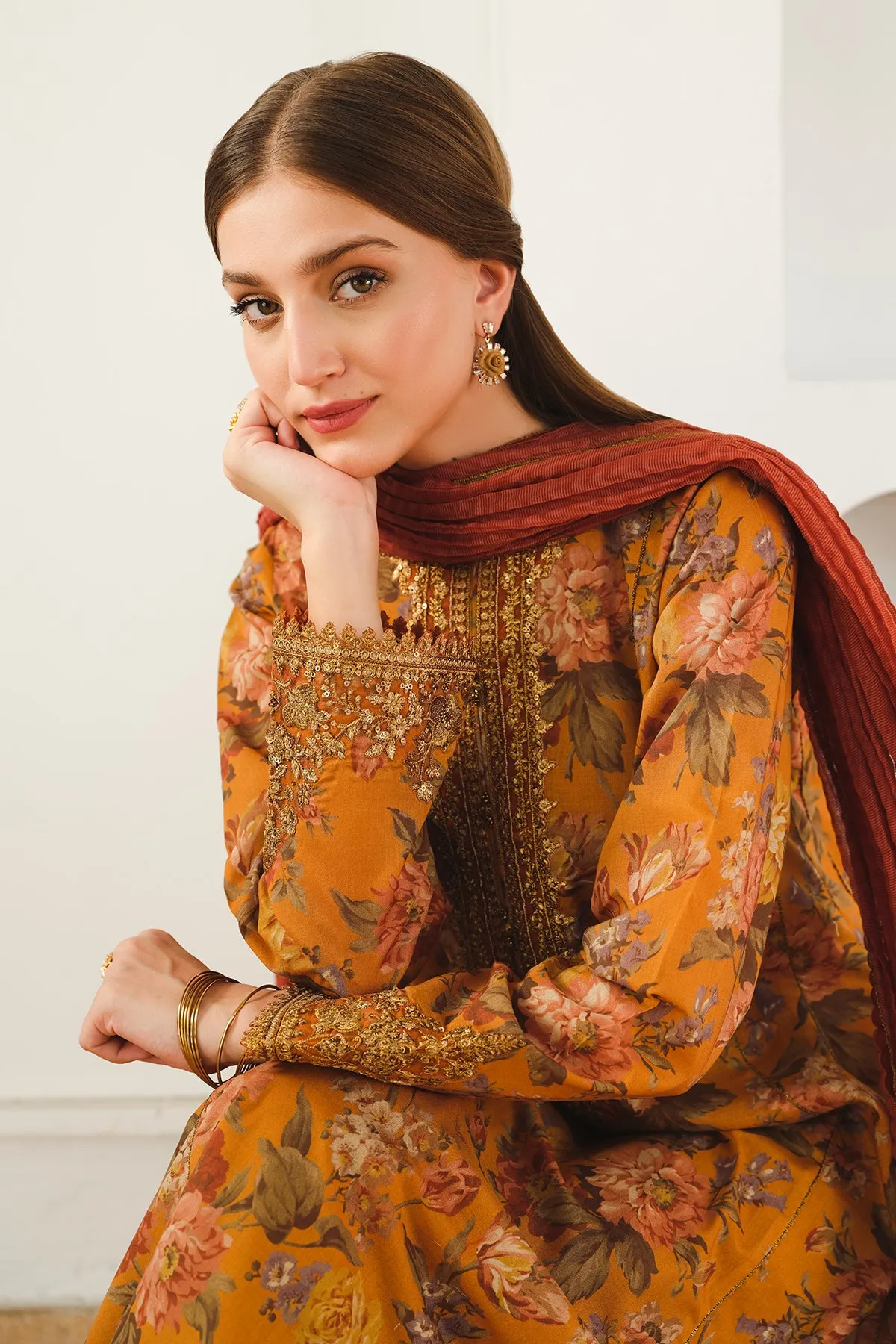 EMBROIDERED PRINTED LAWN UF-653